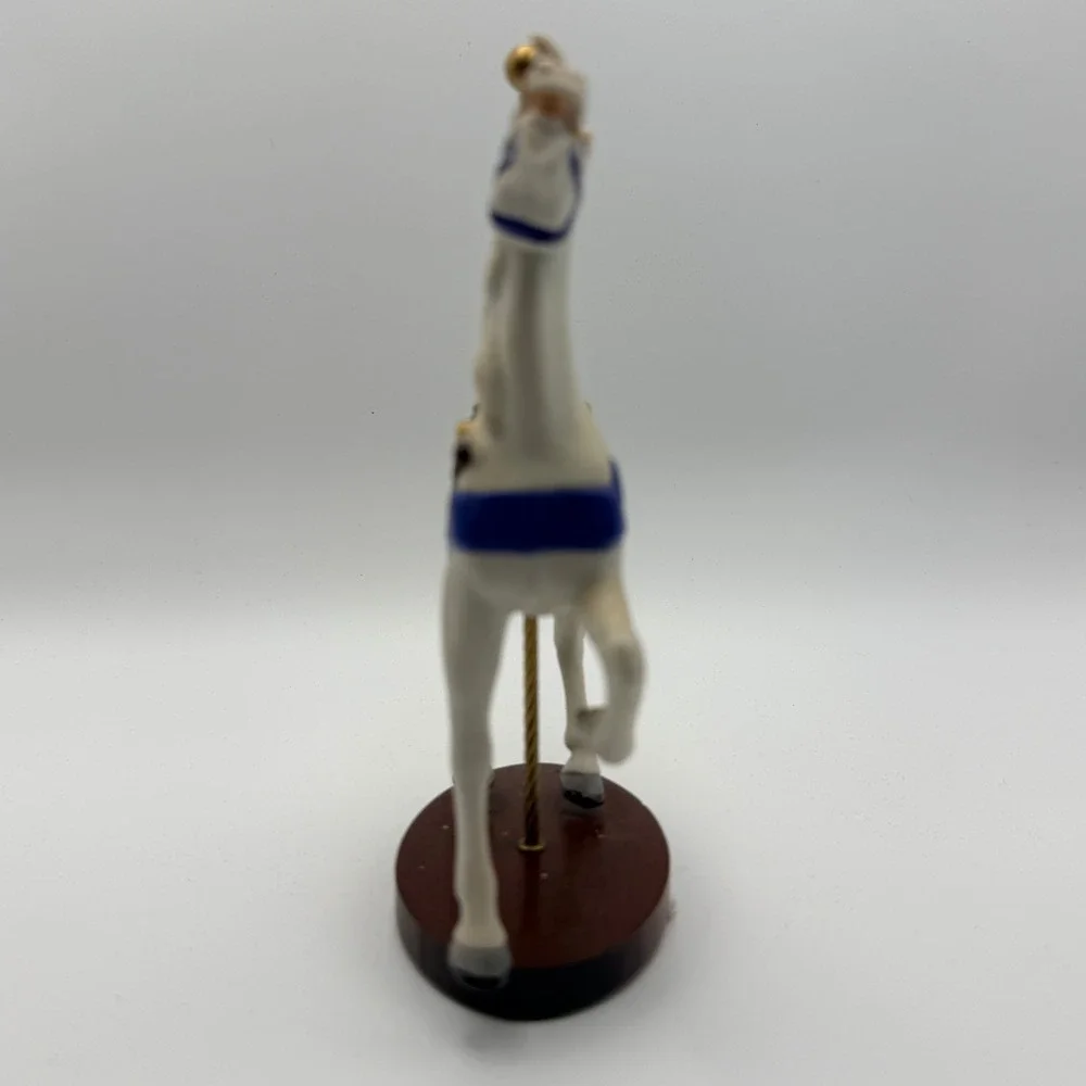 Heritage Heirloom Carousel‎ Animal Figurines Musical Base Set Multicolored Wood
